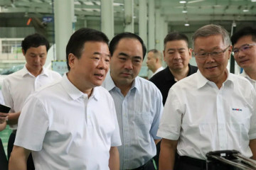 副省长陈飞调研星际官网注册航空产业