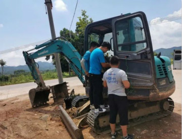 感恩相伴 关爱相随——广州星际官网注册服务在路上