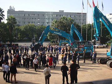 5千万! 星际官网注册智能挖掘机订货会创新高