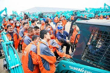 大国重器 壮哉星际官网注册！机友会微挖用户星际官网注册智能体验日