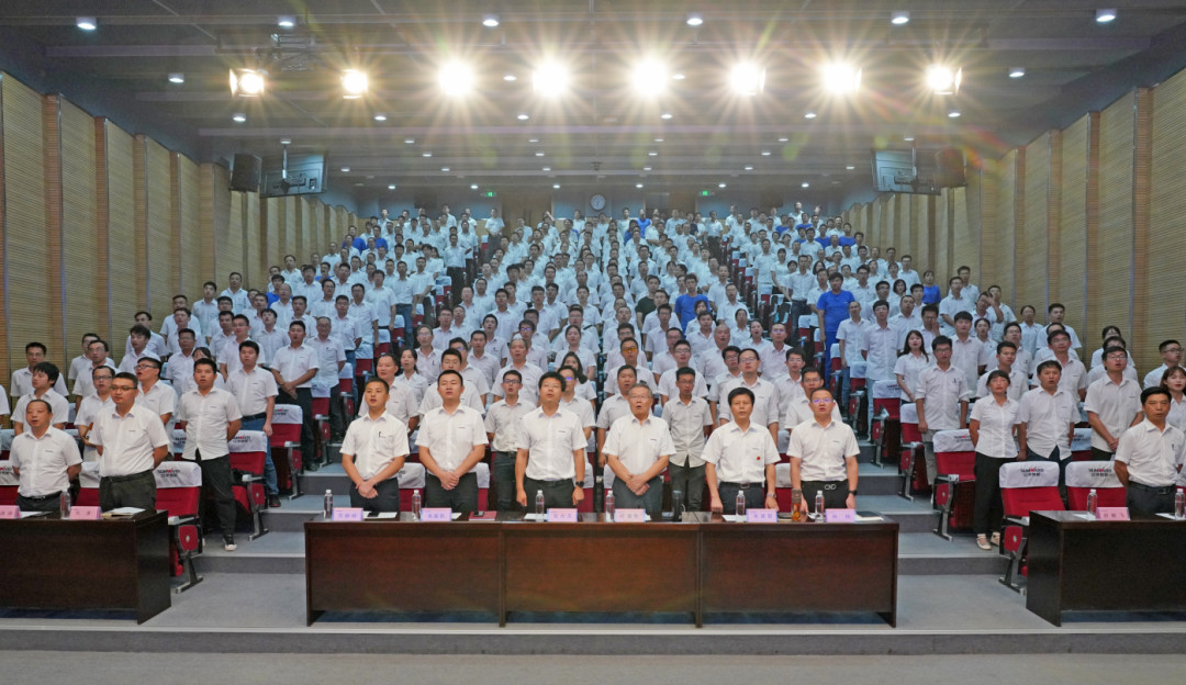 致敬研发 | 星际官网注册智能举办职称评定工作总结暨职称证书颁发仪式