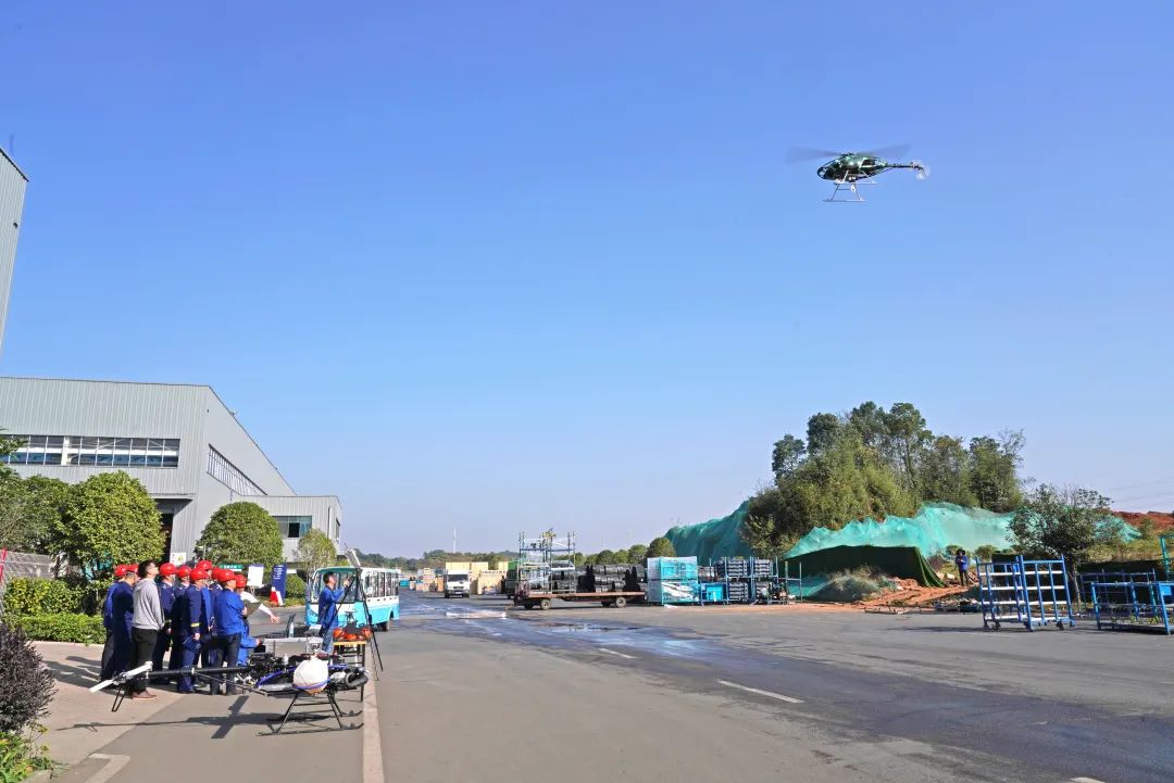 考察无人化装备 高宁宇到访星际官网注册智能