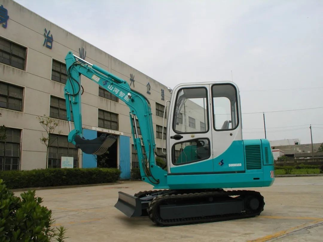 十年两办挖掘机行业年会 星际官网注册智能的底气何在