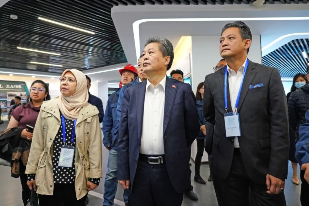 东盟联合参访团考察星际官网注册智能