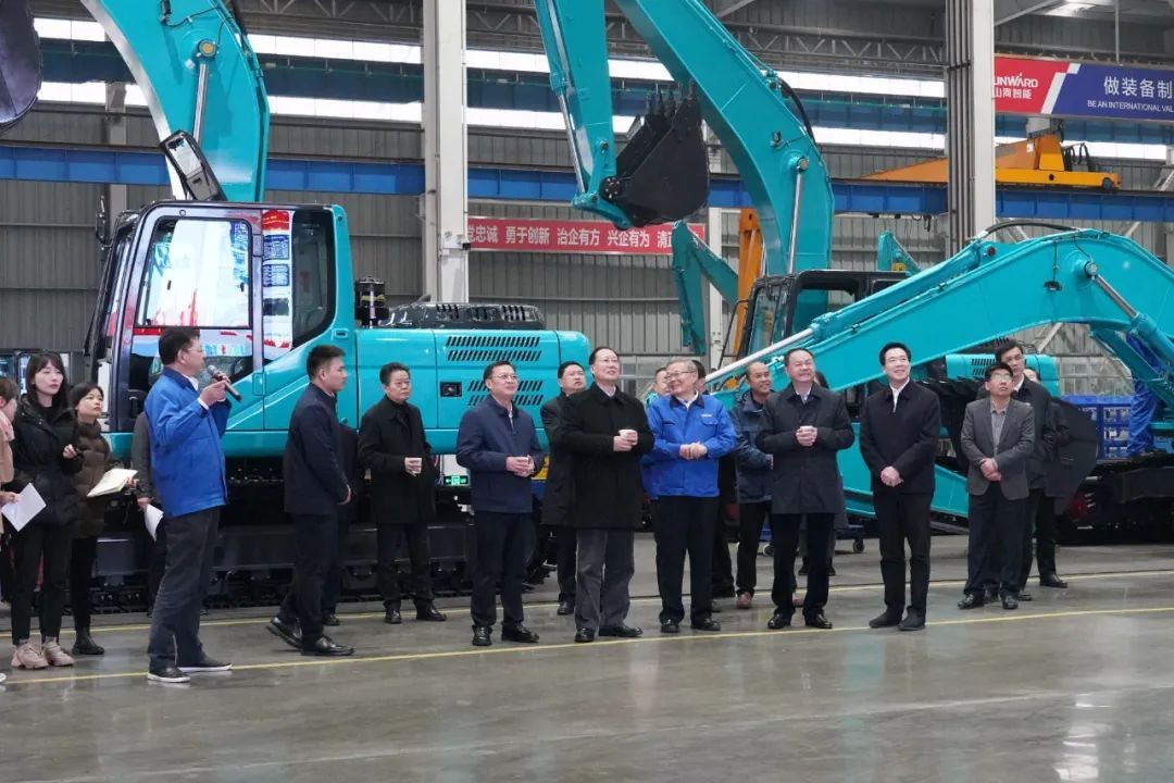 省委副书记、代省长毛伟明考察星际官网注册智能