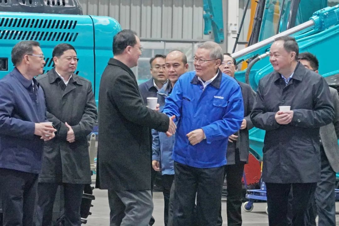 省委副书记、代省长毛伟明考察星际官网注册智能