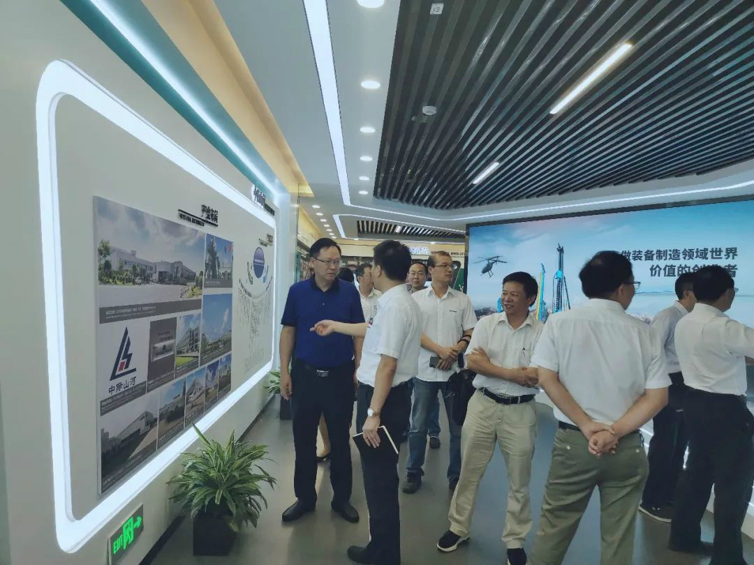 中南大学机电工程学院肖来荣书记到访星际官网注册智能