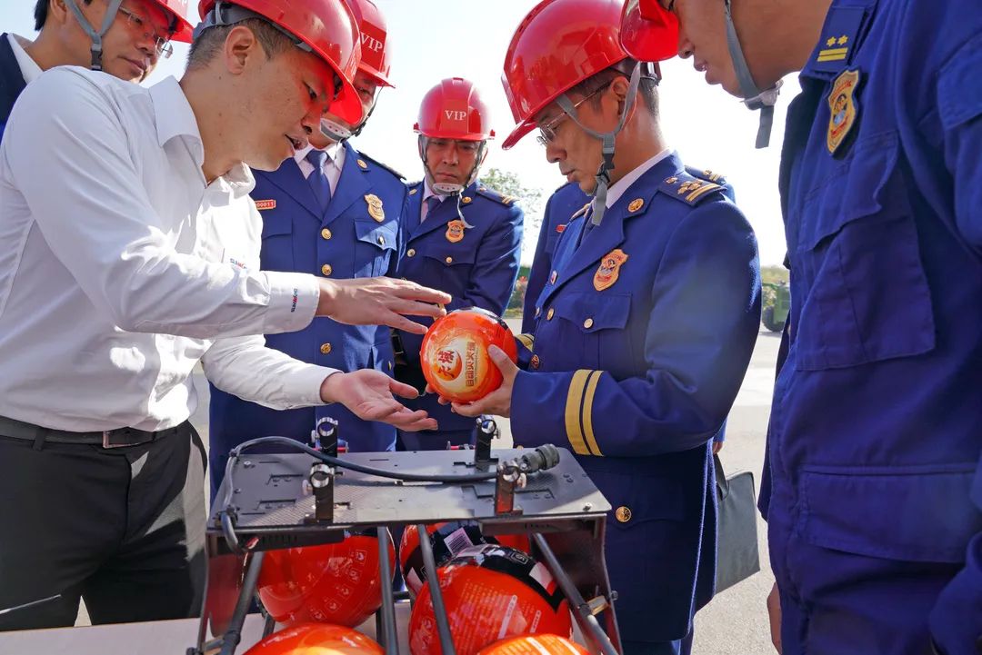 考察无人化装备 高宁宇到访星际官网注册智能