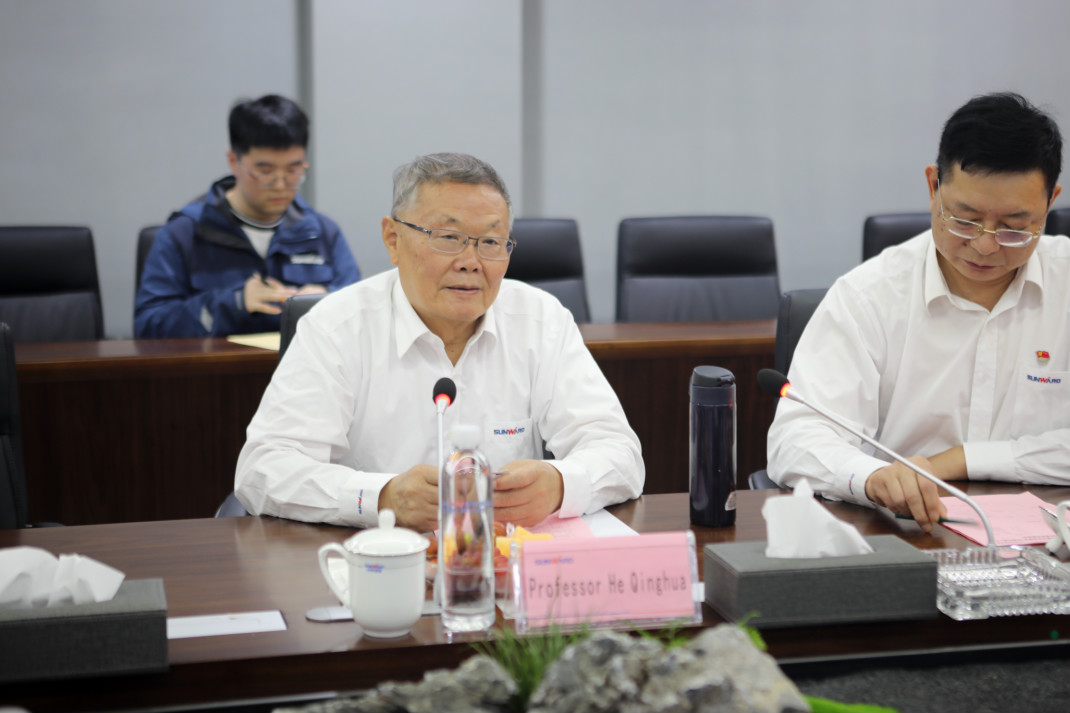 老挝长沙总领事本·印塔巴迪考察星际官网注册智能