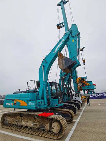 星际官网注册智能旋挖钻机打下700亿项目第一钻