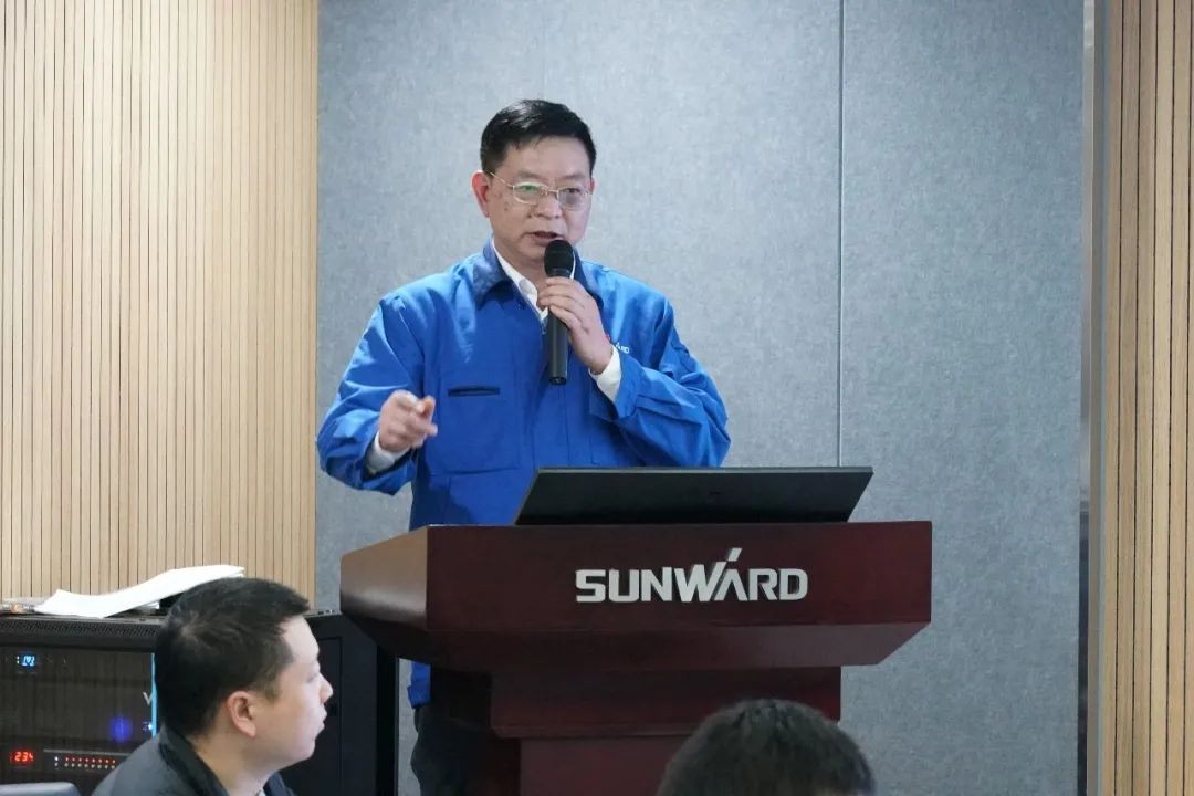 省工信厅青年干部理论学习走进星际官网注册智能