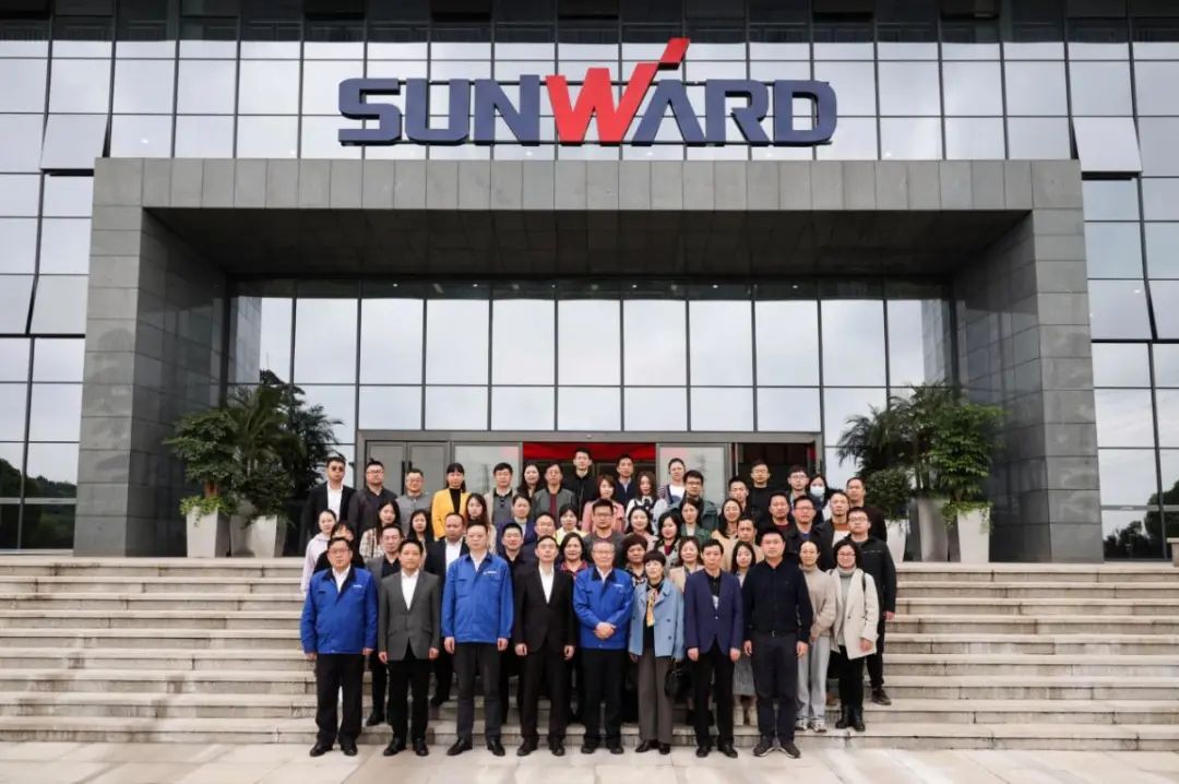 民主党派湖南省委机关青工委团队一行考察星际官网注册智能