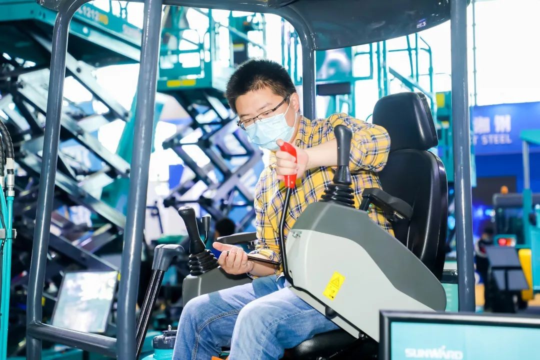 “机甲盛宴”长沙展圆满收官！星际官网注册智能展区亮点精彩回顾