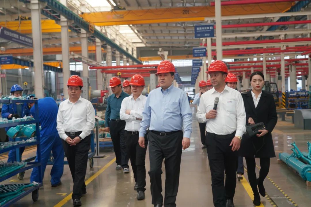 鄂尔多斯市委书记牛俊雁考察星际官网注册智能