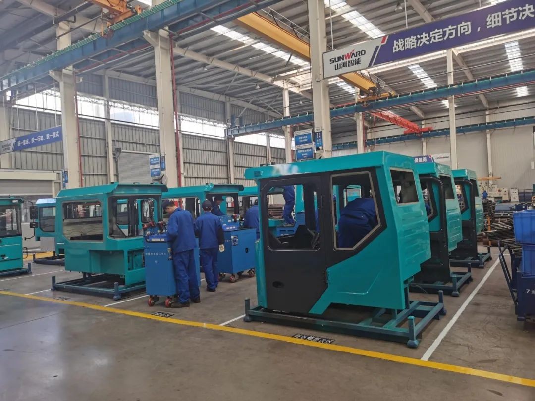 星际官网注册智能SWK90矿卡驾驶室顺利发货，开发速度刷新纪录