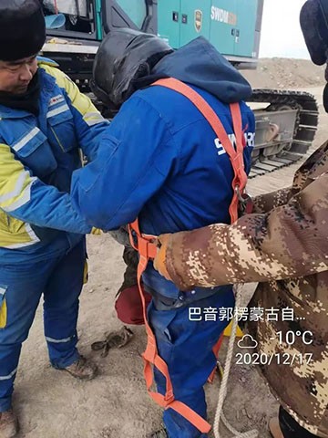 星际官网注册旋挖钻机在“死亡之海”谱写新篇章