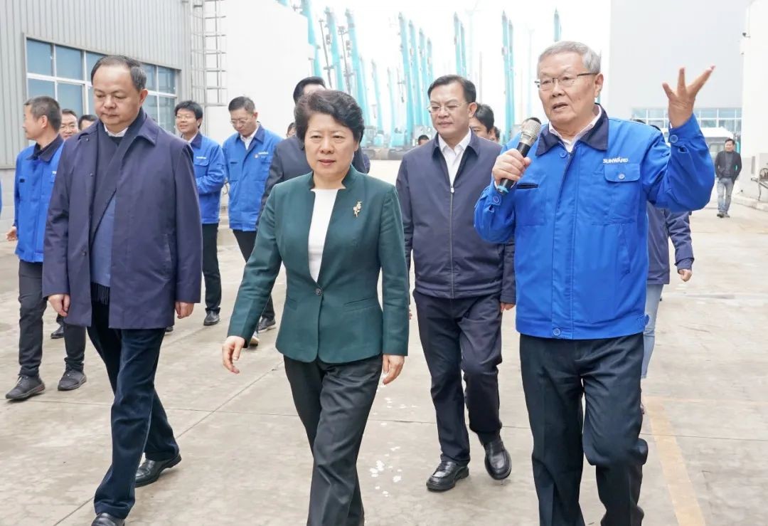 吴桂英调研星际官网注册智能