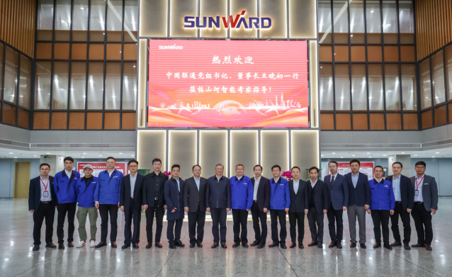 中国联通党组书记、董事长王晓初到访星际官网注册智能