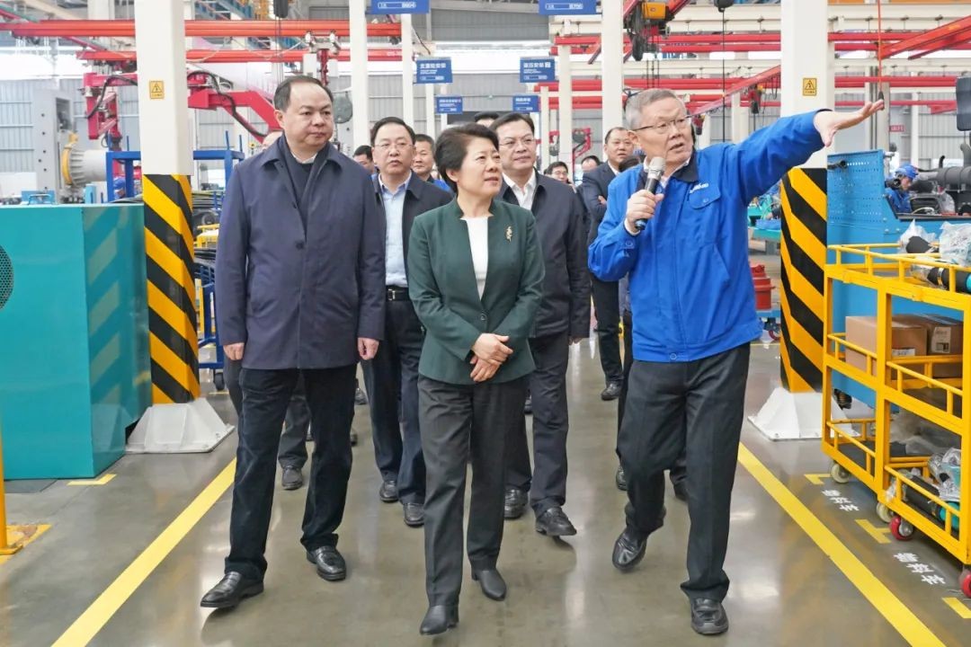 吴桂英调研星际官网注册智能