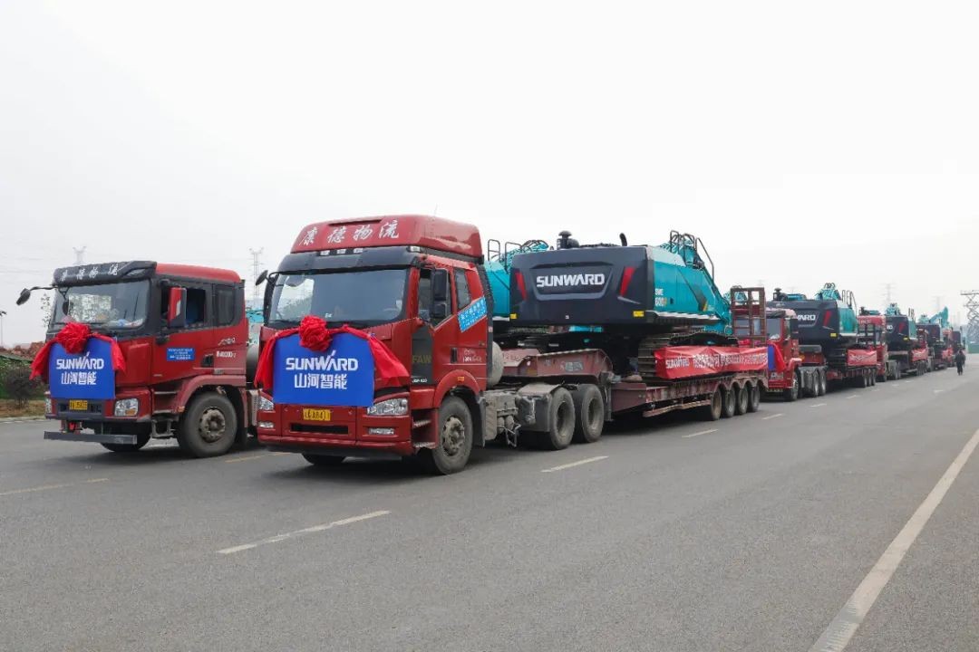 开疆扩土，气壮星际官网注册 | 600F大挖交付仪式隆重举行