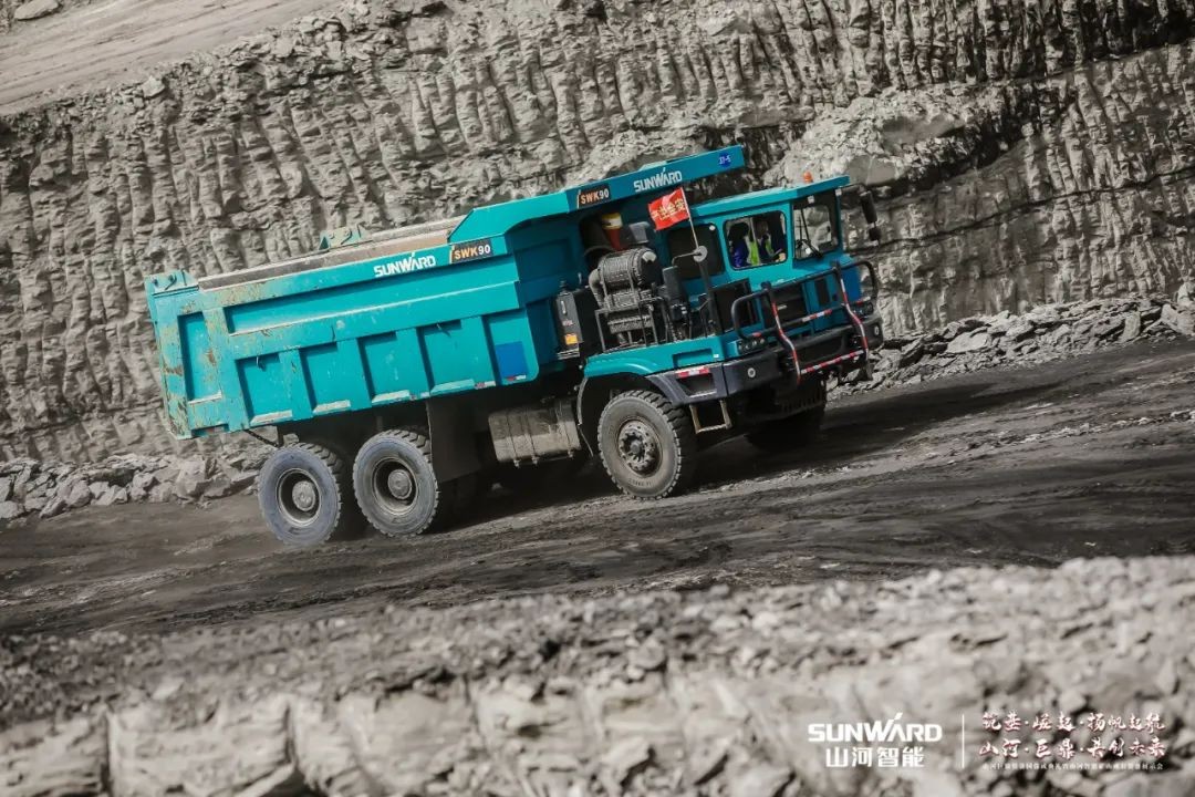 “矿”世高手，齐聚星际官网注册智能挖掘机操作手挑战赛