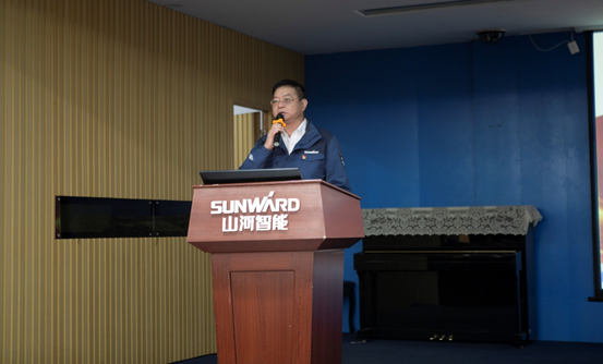 星际官网注册智能开展“不忘初心 牢记使命”主题教育宣讲活动