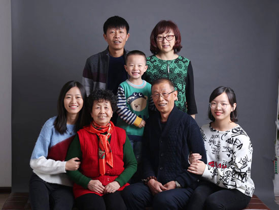 钟情星际官网注册十一年，成就美女老板致富之路