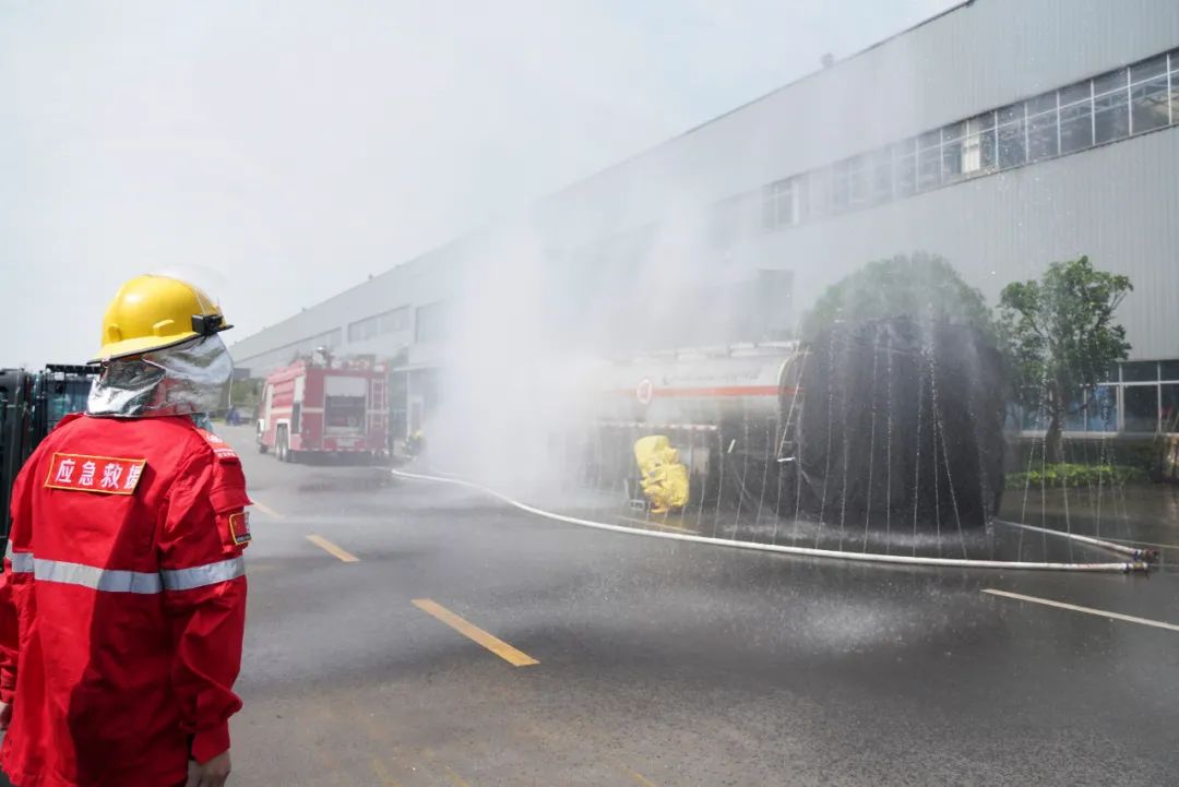 实战演练砺精兵——2021年长沙市工贸企业危险化学品综合应急演练在星际官网注册智能举行