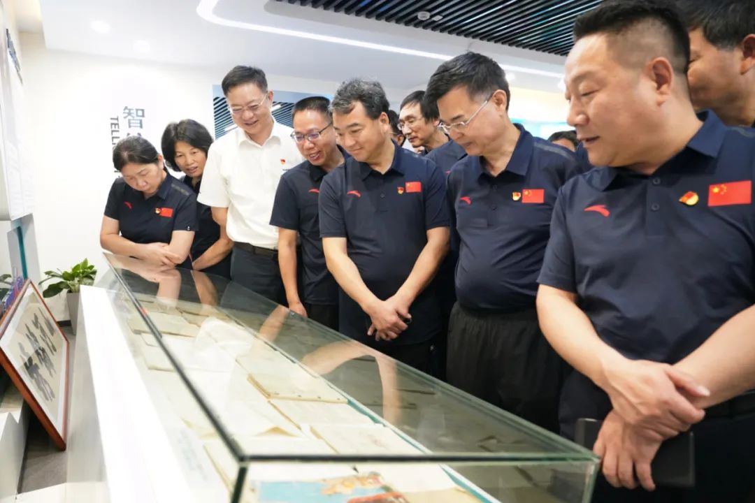 湖南省委党校厅干班赴星际官网注册智能开展现场教学活动