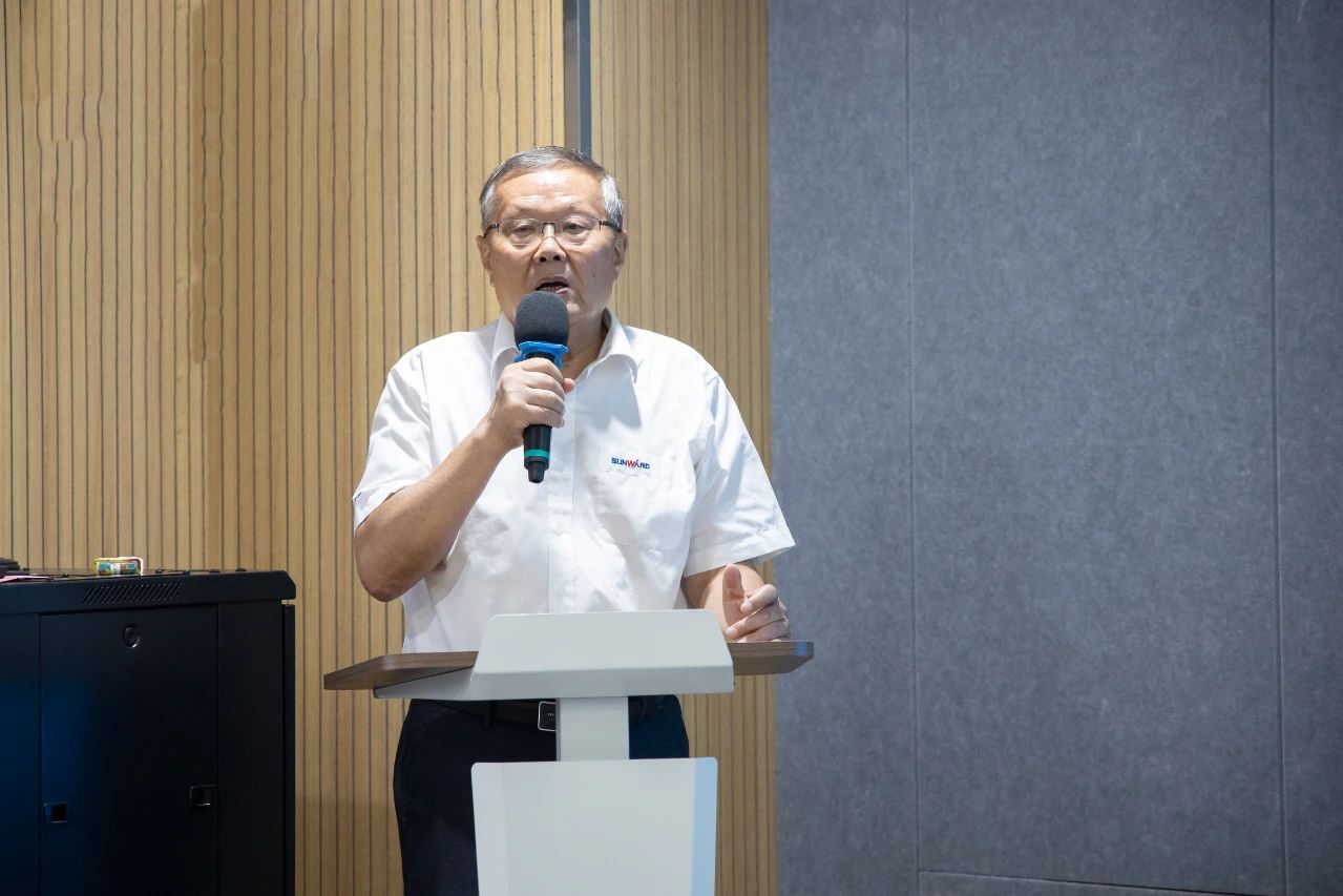 强化管理重心下移，星际官网注册智能开展领导力培训助力公司高质量快速发展