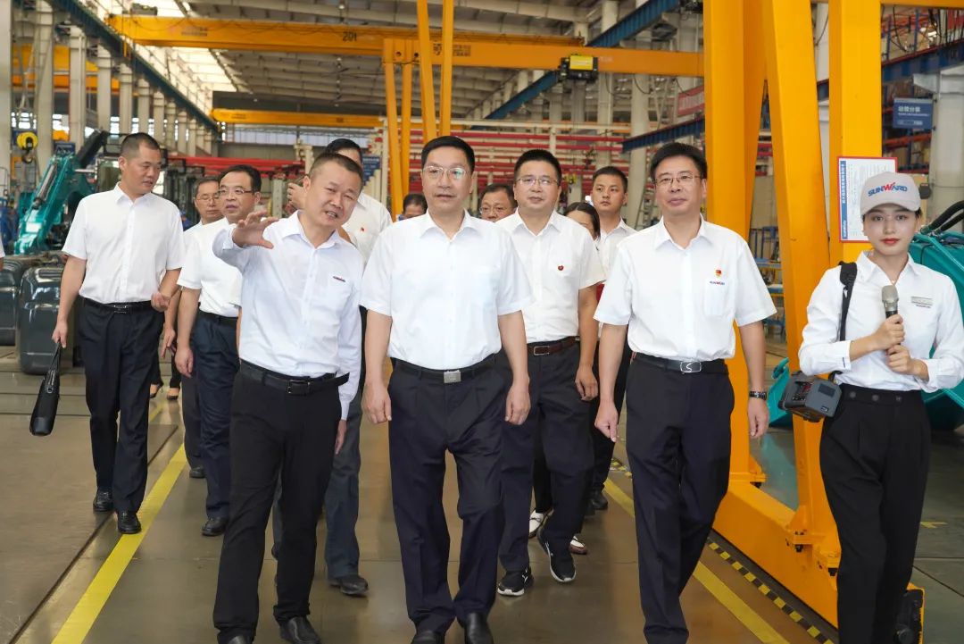 湖南省委常委、省纪委书记、省监委代理主任王双全调研星际官网注册智能