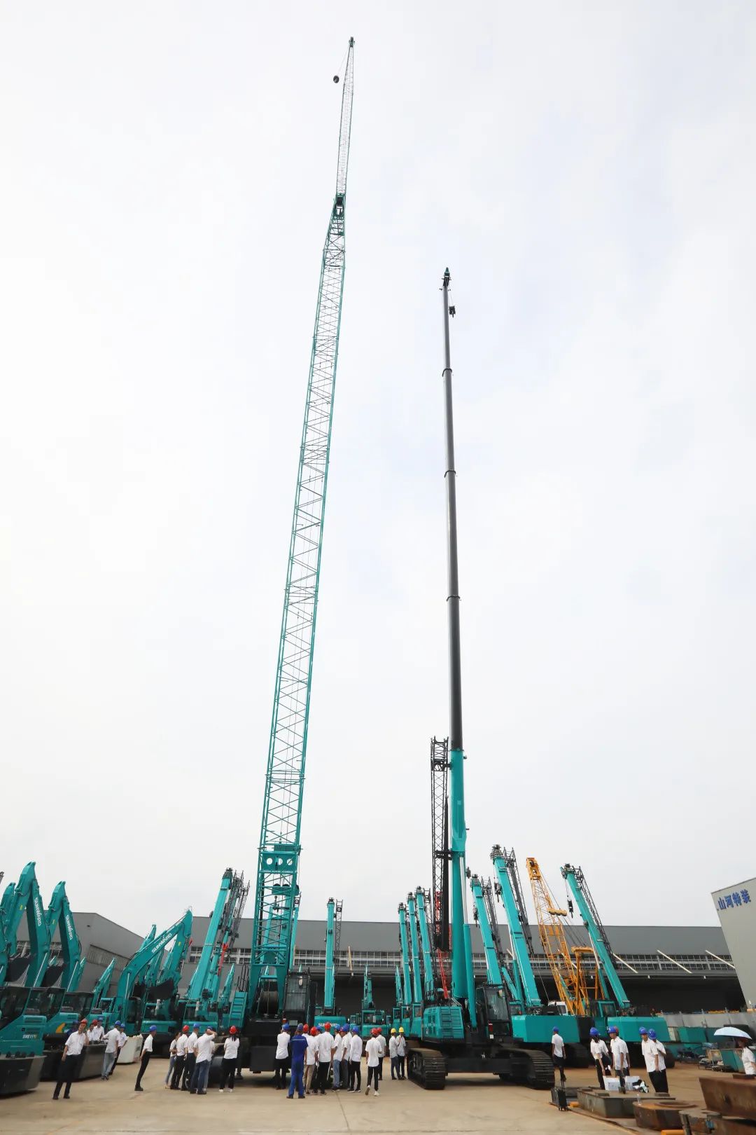 “重”磅出击！星际官网注册智能起重机械组团“登场”