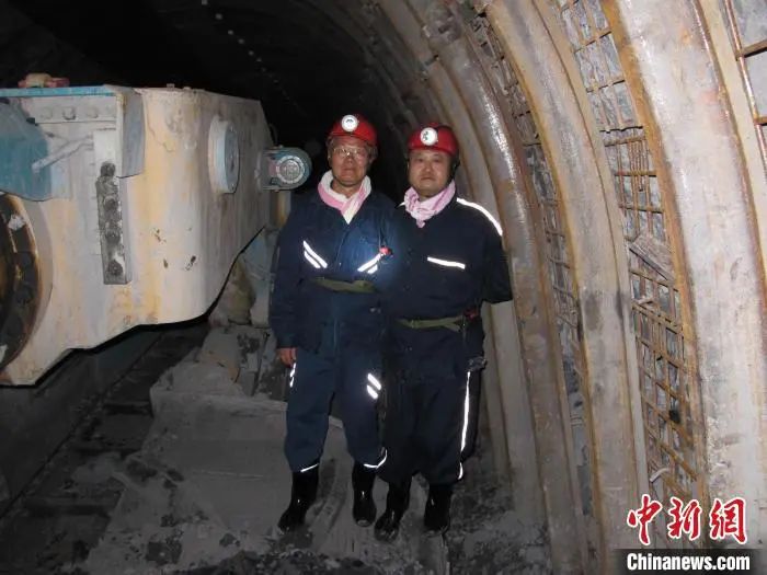 媒体聚焦 | 中新社专访——星际官网注册智能创始人何清华：向着太阳奔跑的筑梦人