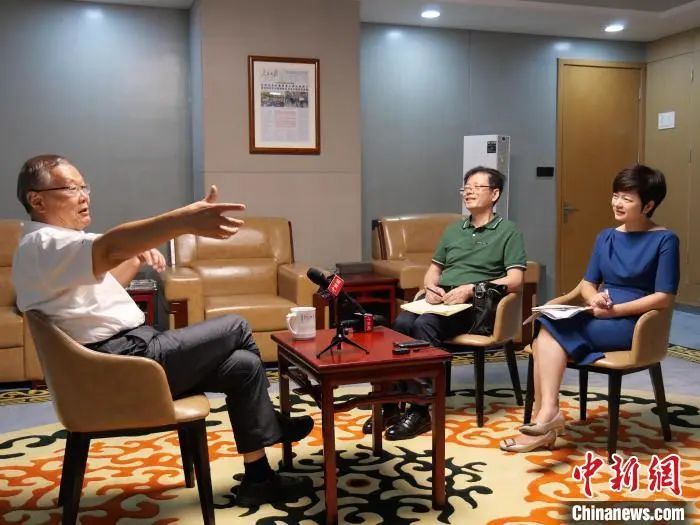 媒体聚焦 | 中新社专访——星际官网注册智能创始人何清华：向着太阳奔跑的筑梦人