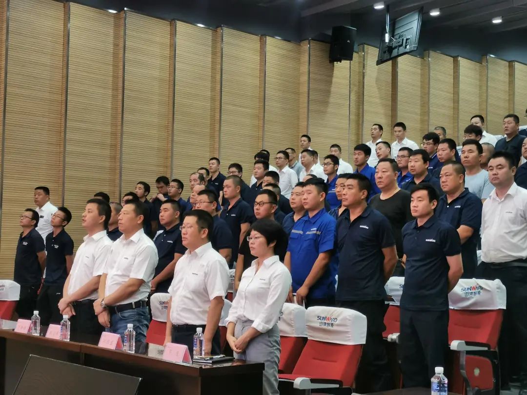 星际官网注册智能挖掘机事业部启动2021服务技能评定暨服务万里行总结大会