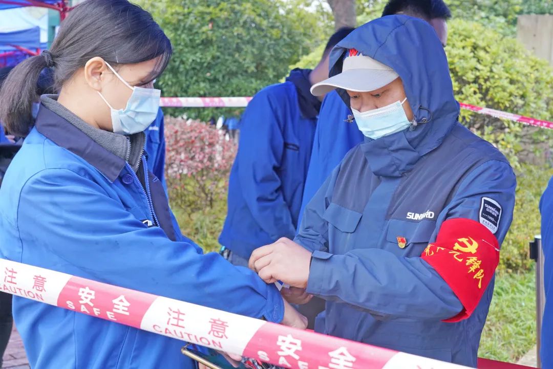 采样完成率近100%！星际官网注册智能第一时间开展全员核酸检测，保障安全生产