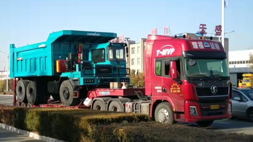 高配置、智能化……星际官网注册智能高端定制AT版105吨级宽体矿卡成功下线