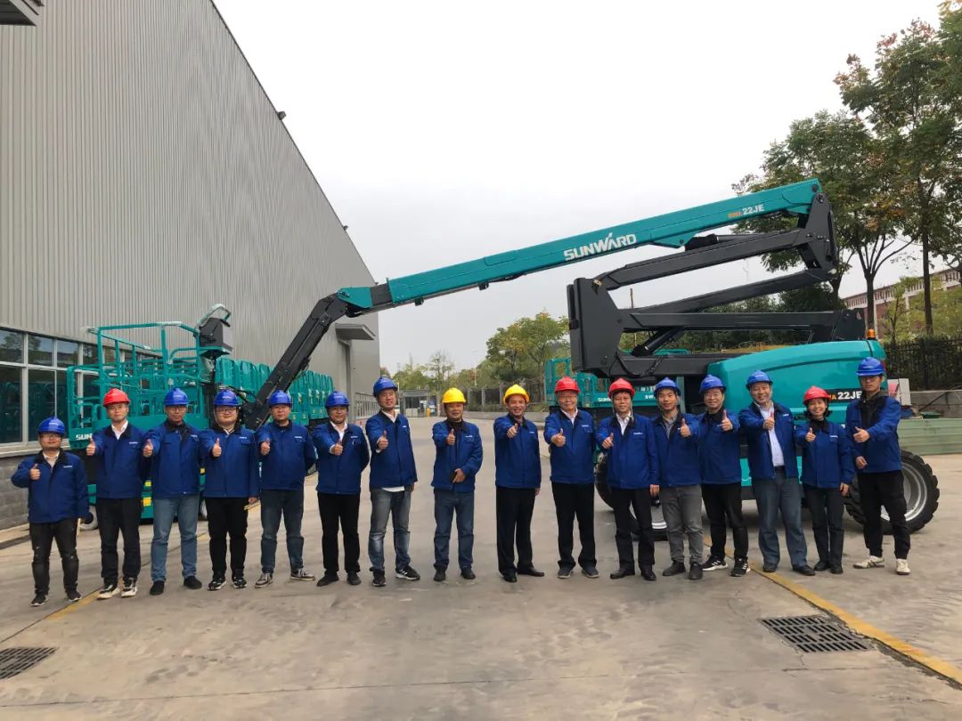 同级别作业高度最高！星际官网注册智能首款自主研发电动臂式高空作业平台下线