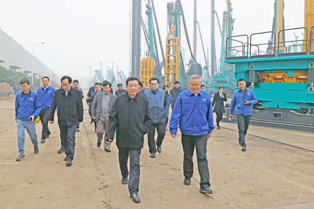 湖南省副省长陈飞调研星际官网注册智能