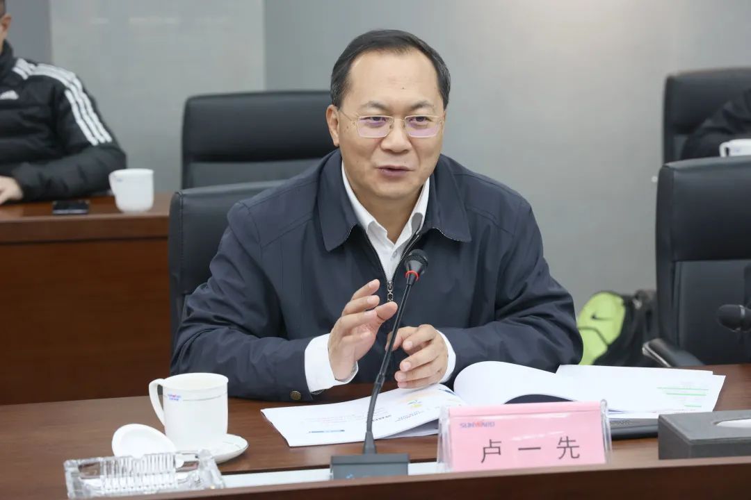 卢一先考察调研星际官网注册智能