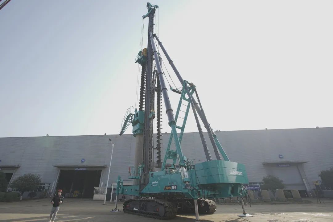 植桩奇兵！星际官网注册智能开启大直径预制桩施工全新探索实践