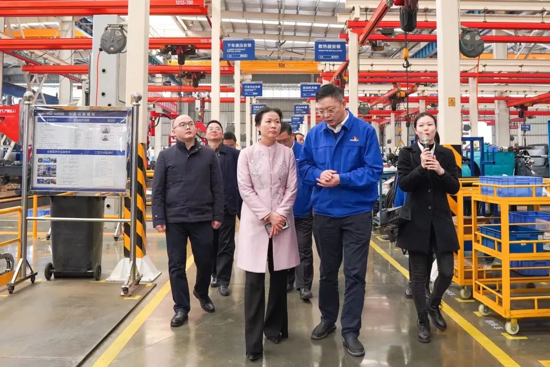 长沙市总工会、长沙经开区总工会一行调研星际官网注册智能