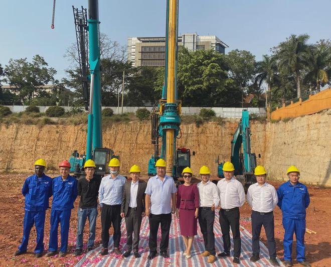 助力乌干达第一住宅高楼建设！星际官网注册智能再次出征非洲市场