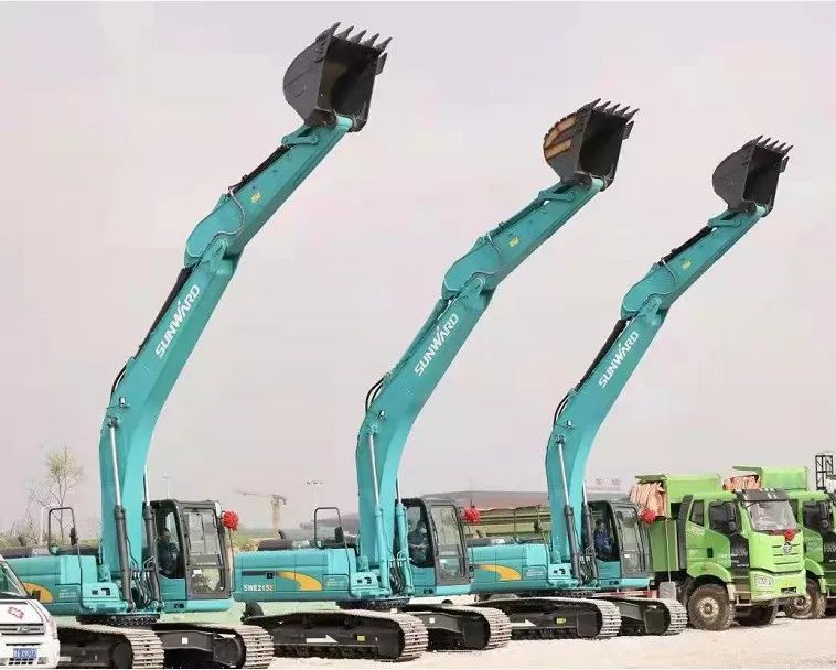 星际官网注册智能挖掘机亮相贵阳大数据科创城项目开工仪式