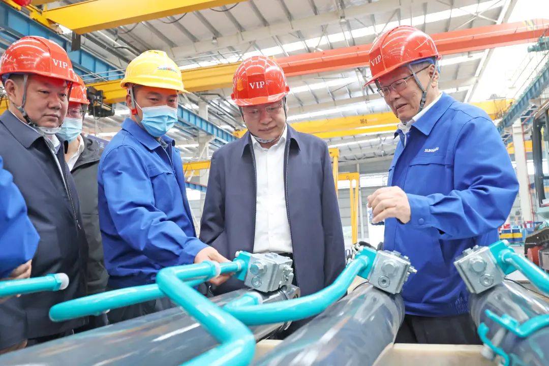 中铁二十局党委书记、董事长雷位冰带队拜访星际官网注册智能