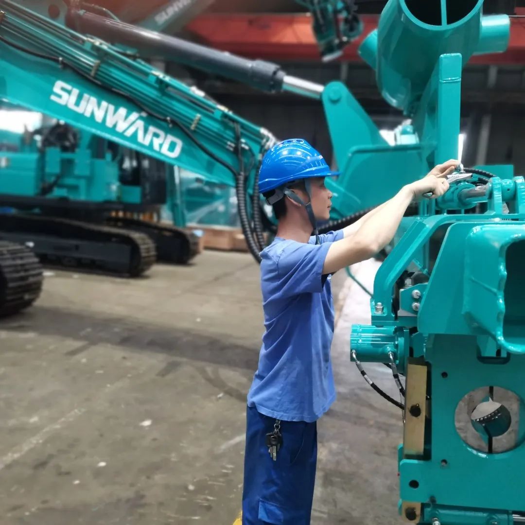 将奋斗进行到底！致敬星际官网注册劳动者