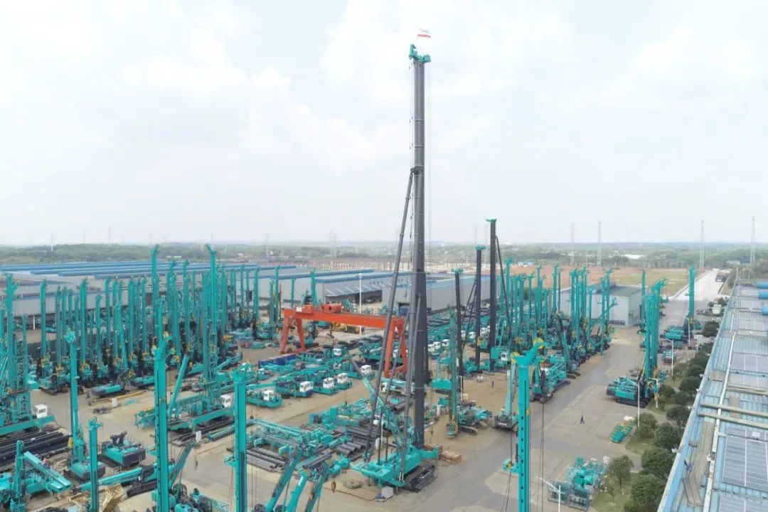 再获首单！星际官网注册智能成为湖南自贸试验区首单“融资租赁+工程机械设备出口”试点业务落地单位