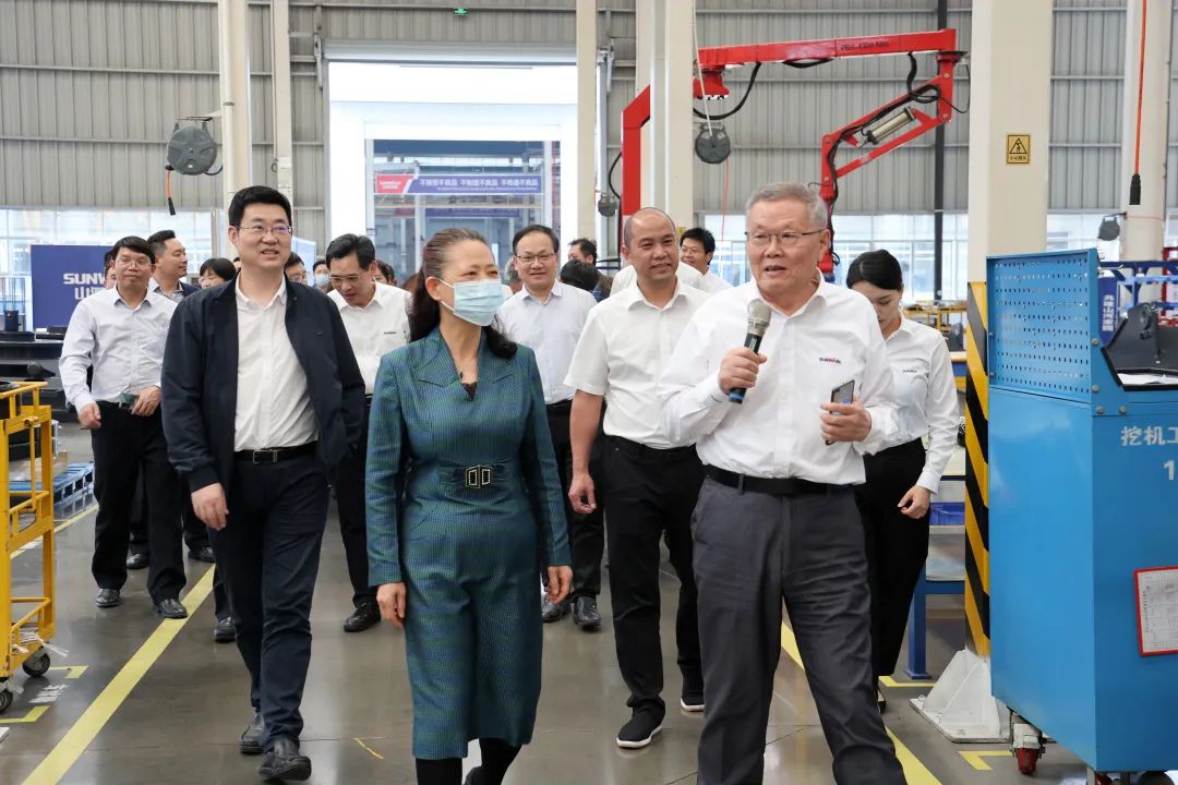 深化产学研合作！中南大学校长、中国工程院院士田红旗率团拜访星际官网注册智能