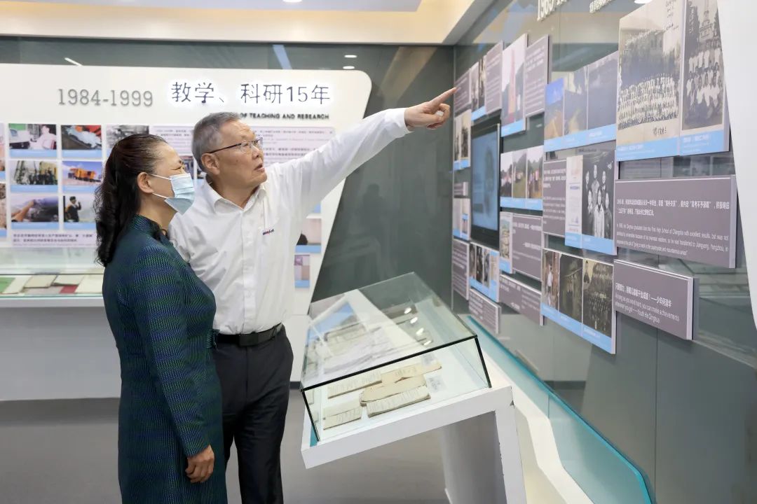 深化产学研合作！中南大学校长、中国工程院院士田红旗率团拜访星际官网注册智能