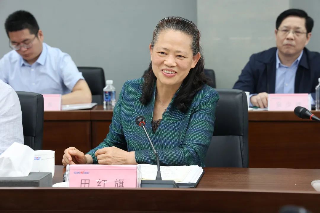 深化产学研合作！中南大学校长、中国工程院院士田红旗率团拜访星际官网注册智能